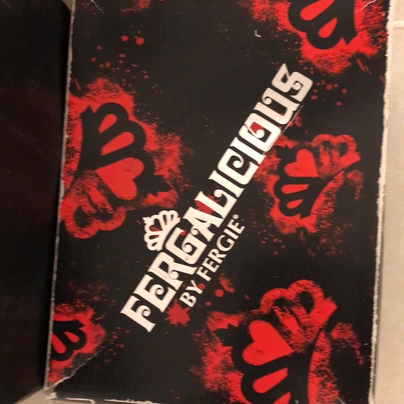 ❤️Closet Closing sale❤️LIKE NEW IN BOX FERGALICIOUS BOOTS - Picture 9 of 9